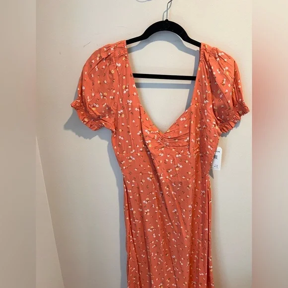 Billabong
Fell For You Floral Coral
Midi Dress (NWT!) - Picture 3 of 3
